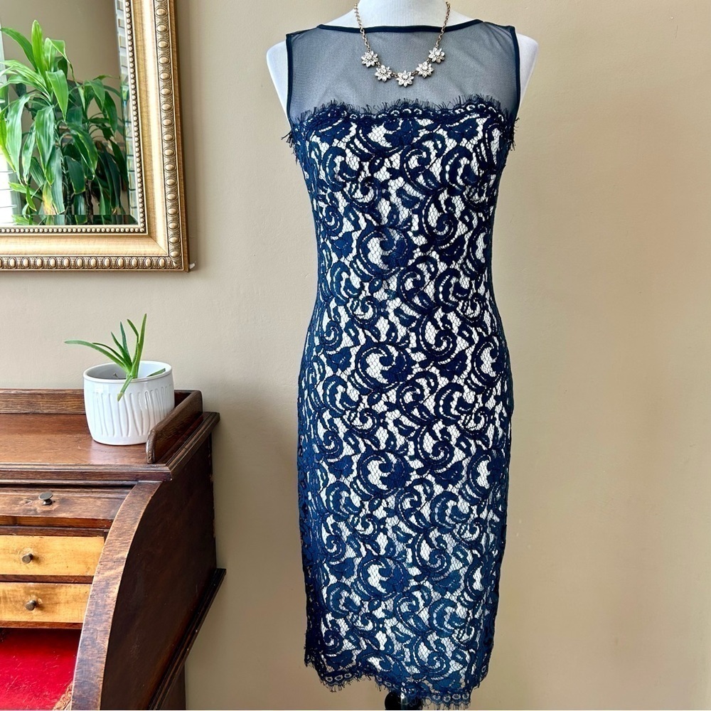 Tadashi Shoji Navy Blue and White Lace Illusion Sleeveless Cocktail Dress Size 6 - Picture 3 of 14